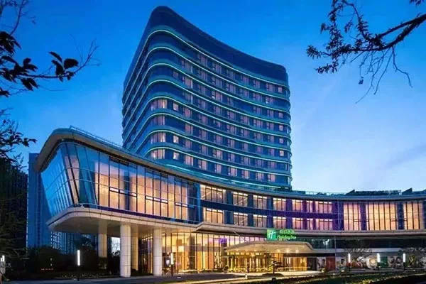 濱河假日酒店實(shí)景圖